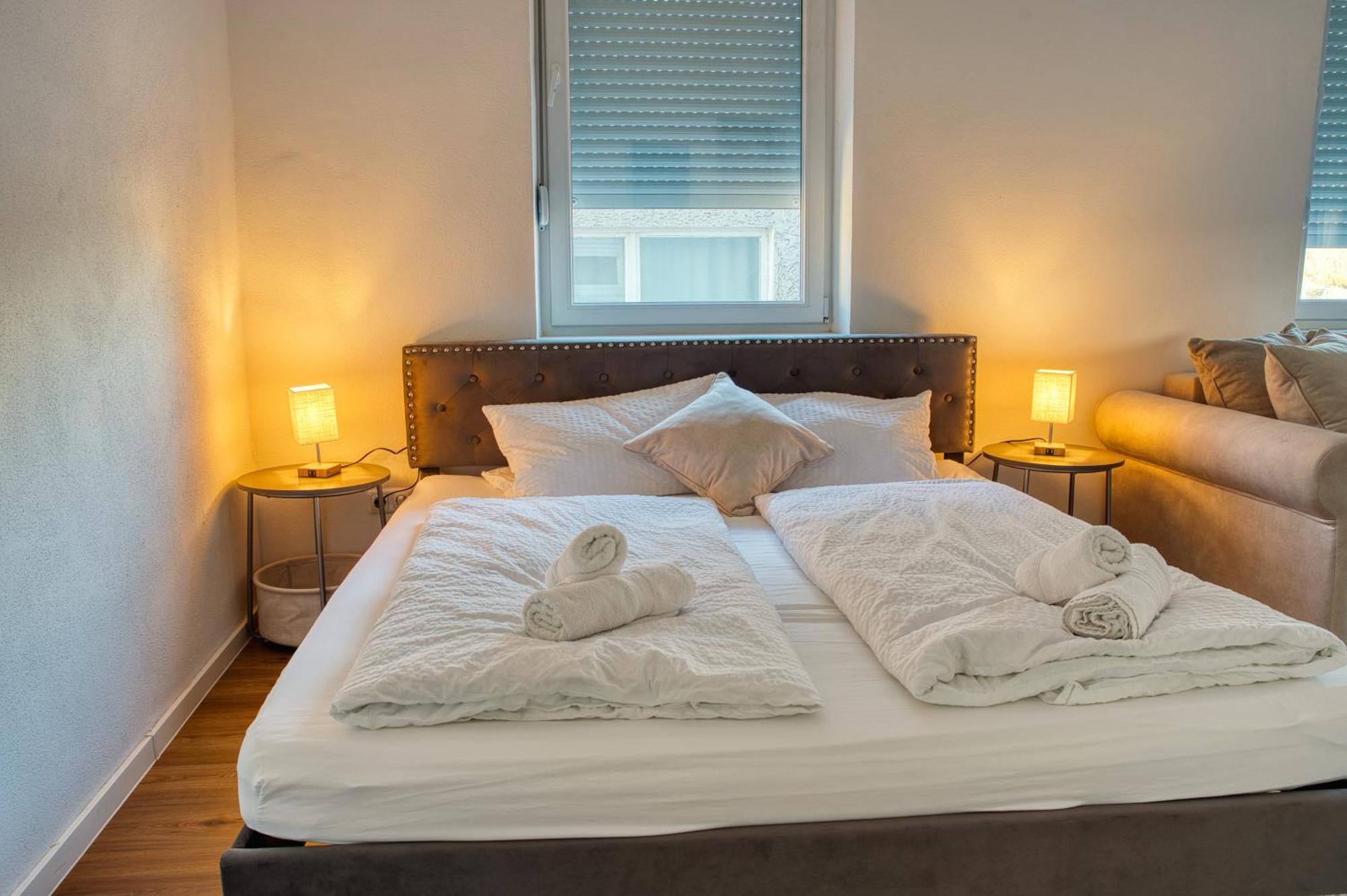 Wen Bhf Neu & Zentral In Weiden Fuer Bis Zu 6 Personen Apartman Weiden in der Oberpfalz Kültér fotó